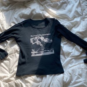Brandy Melville waffle Switzerland mountain long sleeve graphic shirt